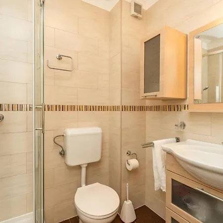 Apartment Deluxe Anita1